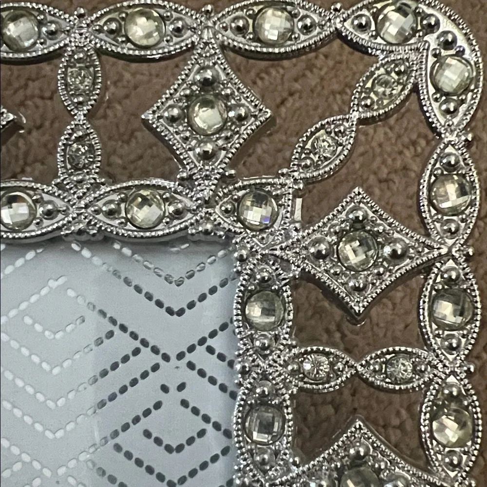 Parisian Works Elegant Silver Photo Frame